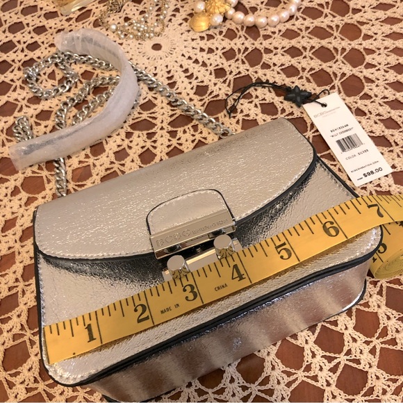 BCBG Generation Milly Silver Metallic Crossbody Chain Strap shoulder bag - Picture 8 of 13